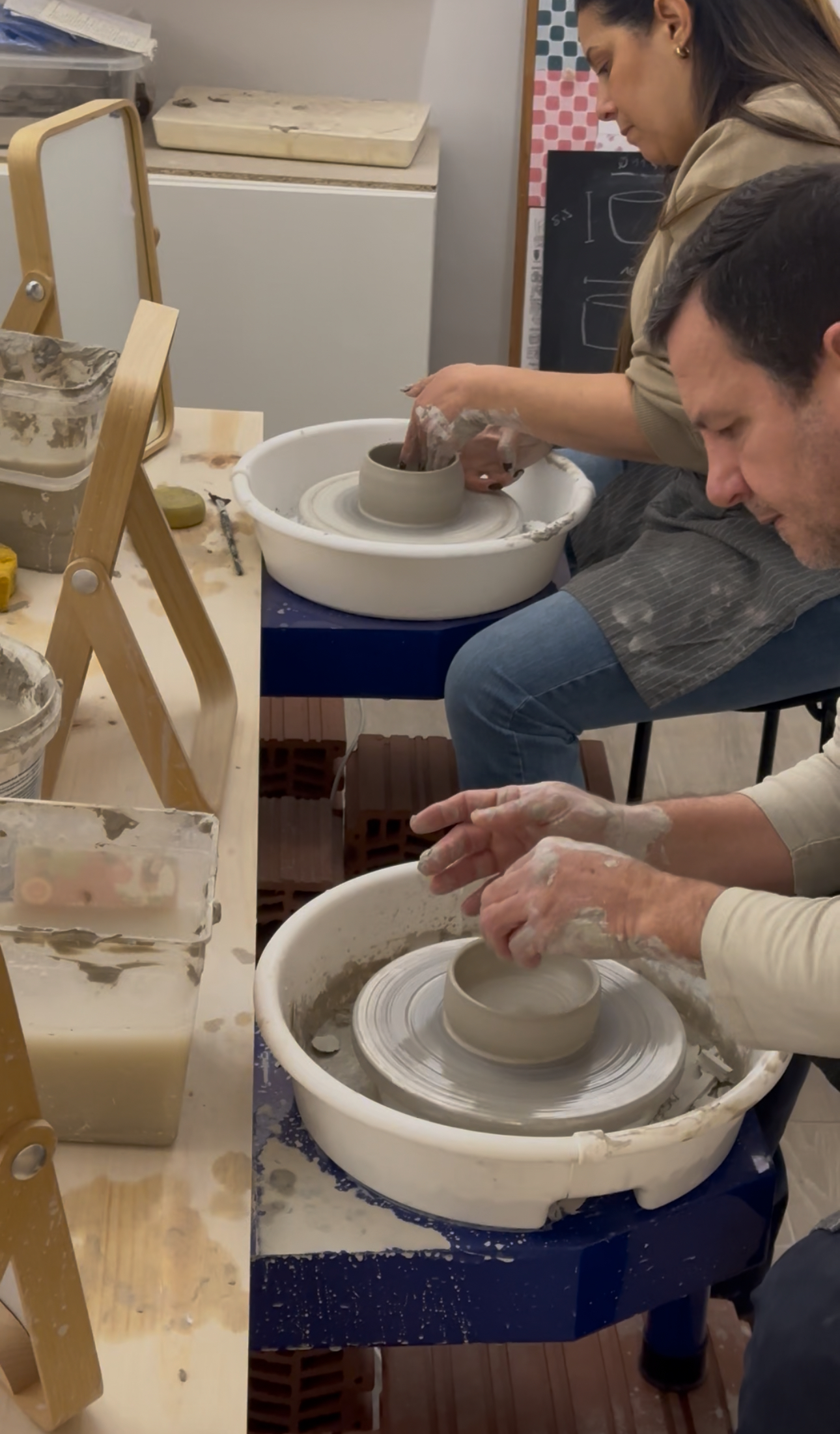 Taza o bowl en torno cerámico · dom 21 junio - Imagen 3